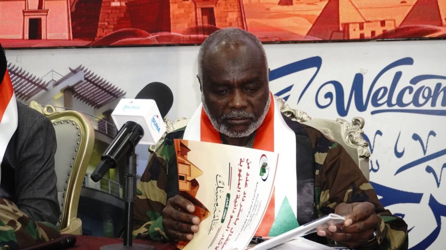 الدكتور جبريل إبراهيم وزيرة المالية و التخطيط الاقتصادي خلال مخاطبته احتفال وزارة الثقافة والإعلام والسياحة بمدينة بورتسودان بمناسبة استرداد 570 قطعة أثرية