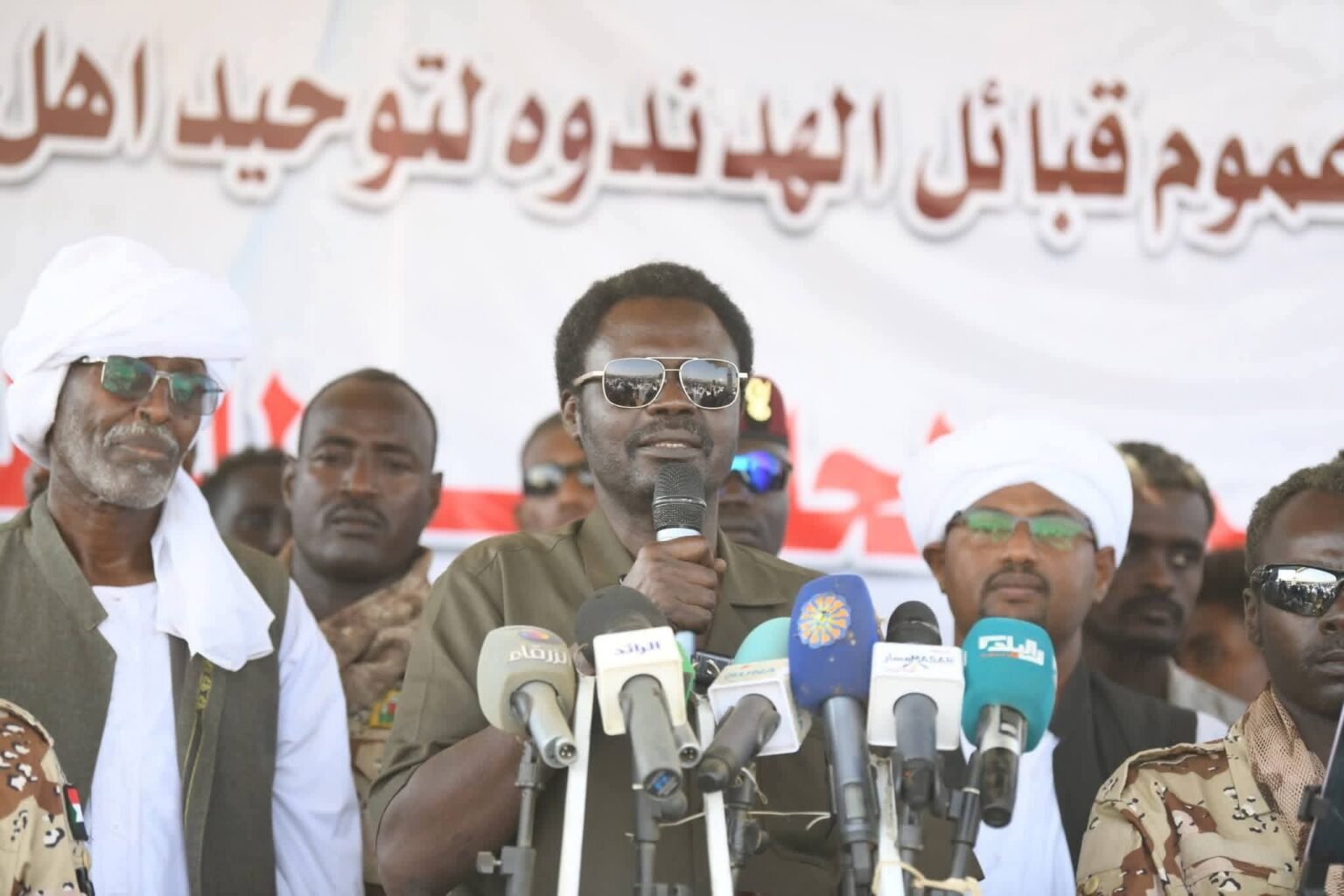 مناوي: وحدة أهل الشرق صمام أمان السودان