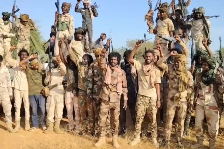 مصادر لـ”دارفور الآن”: تصدعات داخل المليشيا … هروب عبر الرقيبات ومستشفى الرنك يستقبل عشرات الجرحى